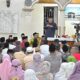 Safari Ramadan Pemprov Sumbar di Masjid Raya Lubuk Pandan, Nagari Lubuk Pandan, Kecamatan 2x11 Enam Lingkung, Kabupaten Padang Pariaman, Selasa (19/3/2024) malam. Dalam kesempatan itu, Gubernur Sumbar menegaskan pemuda untuk menjauhi narkoba. (Foto: Dok. Adpim)