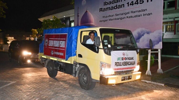 Semen Padang Group Kirim Bantuan Tambahan ke Pessel 1 Semen Padang kirimkan lagi bantuan ke Pessel. (dok. Humas)