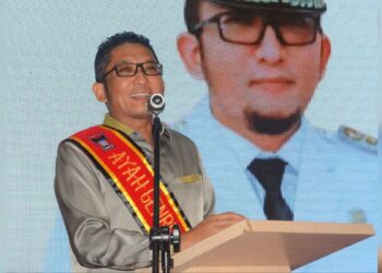 Muhammad Zidan dan Mifta Sabrina Juara Duta GenRe Padang 2024, Ini Pesan Hendri Septa