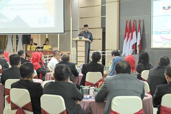 Kepala OPD di Sumbar Dituntut Harus Melek Digital 1 Gubernur Sumbar, Mahyeldi meminta ASN level pimpinan harus melek digital. (Foto: Dok. Adpim)
