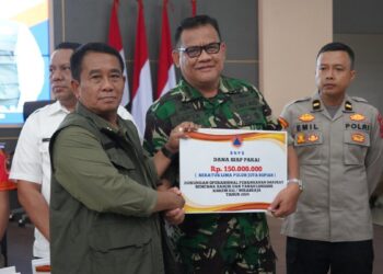 Diserahkan Kepala BNPB, Korem 032/Wbr Terima Bantuan Operasional Penanganan Darurat Bencana di Sumbar