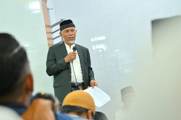 Gubernur Ungkap Peluang Tenaga Honorer Terima THR, Syaratnya Tergantung Kemampuan Anggaran 1 Gubernur Sumbar, Mahyeldi. (Foto: Dok. Adpim)