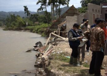 Untuk Direlokasi, Pemkab Pessel Data Rumah Warga Rusak Berat Terdampak Banjir-Longsor 1 Untuk Direlokasi, Pemkab Pessel Data Rumah Warga Rusak Berat Terdampak Banjir-Longsor