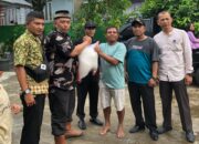 Semen Padang Serahkan Bantuan Sembako ke Warga Terdampak Banjir di Banuaran