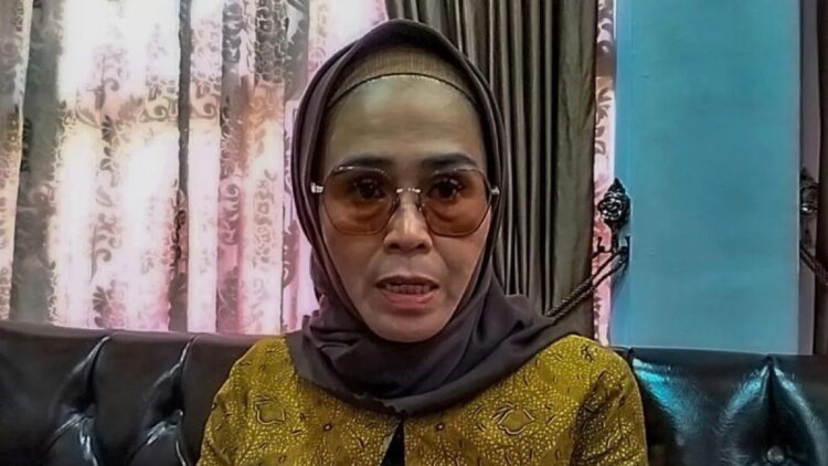 Penyintas Banjir-Longsor di Pessel Banyak Terserang Penyakit ISPA dan Diare 1 Kepala Dinas Kesehatan Provinsi Sumbar Lila Yanwar saat diwawancarai di Padang. (ANTARA/Muhammad Zulfikar).