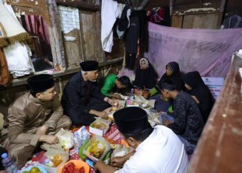 Ternyata! Ini Alasan Gubernur Mahyeldi Diam-diam Lakukan Singgah Sahur 9 Program singgah sahur Gubernur Mahyeldi. (dok. istimewa)