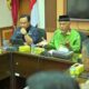 Anggota Ombudsman RI, Yeka Hendra Fatika bertemu Gubernur Sumbar, Mahyeldi membahas masalah perkelapasawitan di Kabupaten Pasaman Barat. (Foto: Dok. Adpim)