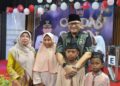 Penjabat Wali Kota (Pj Wako) Padang, Andree Harmadi Algamar bersama peserta lomba cerdas Al-Qur'an yang diselenggarakan oleh Disdikbud Kota Padang dan Padang TV. (Foto: Dok. Adpim)