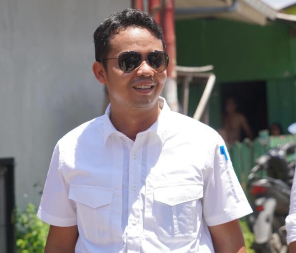 Pemko Padang Kini Punya Jubir, Dijabat Jebolan IPDN dan Lulusan Terbaik Magister Ilmu Politik Unand 1 Kabag Prokopim yang juga merupakan Jubir Pemko Padang, Tommy TRD. (Foto: Dok. Pribadi)