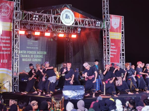 KAI Divre II Sumbar Apresiasi Galanggang Arang 2024 1 Galanggang Arang 2024 yang diselenggarakan sejak 4 Mei hingga 7 Agustus 2024 di delapan daerah. (Foto: Dok. Istimewa)