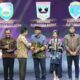 Gubernur Sumatera Barat (Sumbar), Mahyeldi menerima penghargaan Pimpinan Daerah Award 2024 I News TV. (Foto: Dok. Adpim)