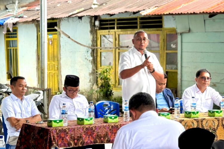 Andre Rosiade bertemu warga Nanggalo bersama calon walikota dan wakil walikota Padang Hendri Septa-Hidayat. (Foto: Dok. Tim AR)