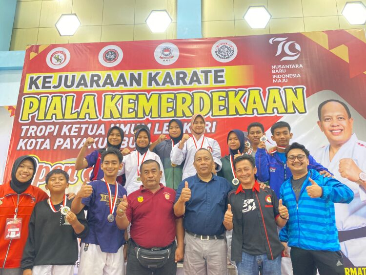 Junaindra: Atlet Dojo Lemkari Dharmasraya Raih Prestasi di Kejuaraan Karate Piala Kemerdekaan Yendri Bodra Cup I 1 Atlet Dojo Lembaga Karate-Do Indonesia (Lemkari) Pulau Punjung, Kabupaten Dharmasraya. (Foto: Dok. Istimewa)
