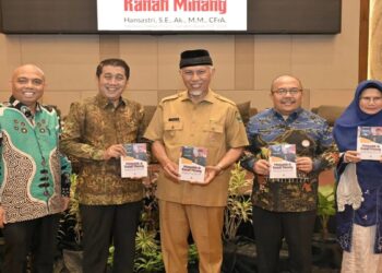 Motivasi Generasi Muda, Gubernur Sumbar Sarankan Kepala OPD Buat Buku 18 Motivasi Generasi Muda, Gubernur Sumbar Sarankan Kepala OPD Buat Buku