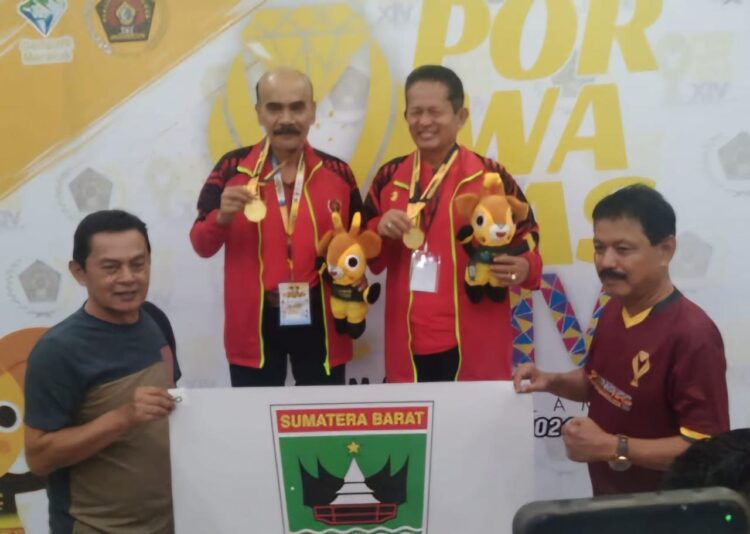 Porwanas 2024: Sejarah Baru PWI Sumbar 1 Kontingen Sumbar meraih medali emas Porwanas. (Foto: Dok. Istimewa)