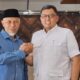 Calon Gubernur (Cagub) Sumatera Barat (Sumbar) periode 2024-2029 dan Wakil Ketua Pemenangan Mahyeldi-Vasko, Braditi Moulevey berfoto sebelum pendaftaran ke KPU Sumbar, Selasa (27/8/2024) siang. (Foto: Dok. Tim BM)