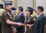 Pesan Jaksa Agung saat Melantik Kajati Sumbar yang Baru 