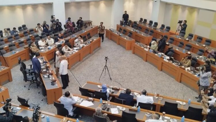 Komisi III DPR RI menggelar audiensi dengan keluarga Afif Maulana di Kompleks Parlemen, Jakarta, Senin (5/8/2024). ANTARA/Bagus Ahmad Rizaldi.