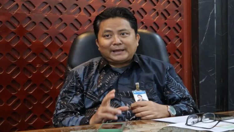 Kepala BI Perwakilan Sumbar Mohamad Abdul Majid Ikram saat diwawancarai di Padang, Selasa (6/8/2024). ANTARA/Muhammad Zulfikar.