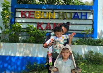 Untuk Edukasi, Kebun Buah Kandi Sawahlunto Beri Bibit Gratis Pengunjung Pelajar