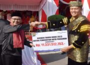 Bank Nagari Serahkan Dividen Rp11,3 Miliar ke Pemko Pariaman