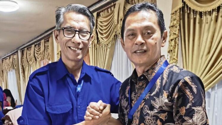 PWI Sumbar Tolak SK Pembekuan dari PWI Pusat 1 Ketua PWI Sumbar Widya Navies dan Ketua DK Zul Effendi. (dok. istimewa)