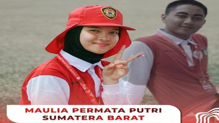 Siswi SMAN 1 Solok Terpilih jadi Pembawa Baki Bendera Upacara HUT RI di IKN 1 Maulia Permata Putri, siswi SMA Negeri 1 Solok menjadi pembawa baki bendera upacara HUT RI di IKN. (Foto: Dok. Istimewa)
