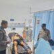 Seorang remaja dilarikan ke rumah sakit usai aksi tawuran pecah pada Sabtu (10/8/2024) dini hari dan membuat tangannya putus. (Foto: Dok. Istimewa)
