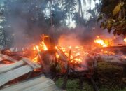 Rumah Hunian dan Warung di Kawasan Pantai Air Manis Padang Hangus Dilahap Api, Kerugian Capai Rp300 Juta