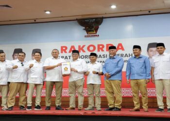 Partai Gerindra Deklarasikan Hendri Septa-Hidayat Maju Pilkada Kota Padang