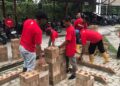 Pelatihan tukang untuk penggunaan SEPABLOCK oleh Semen Padang. (dok. Humas)