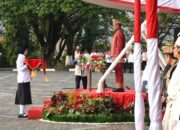 Upacara HUT ke-79 Kemerdekaan RI, Jajaran Direksi dan Komisaris PT Semen Padang Kompak dengan Pakaian Adat