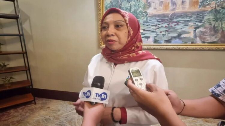 Kementerian PPPA Dampingi Keluarga Korban Pembunuhan di Padangpariaman 1 Deputi Bidang Perlindungan Hak Perempuan Kementerian Pemberdayaan Perempuan dan Perlindungan Anak Ratna Susianawati. (ANTARA/Anita Permata Dewi)