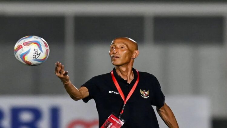 Garuda Pertiwi Menang Tipis atas Kyrgyzstan, Mochizuki: Kami Ingin Menang 8-0 Seperti Taiwan 1 Satoru Mochizuki. ANTARA FOTO/Rivan Awal Lingga/Spt. b