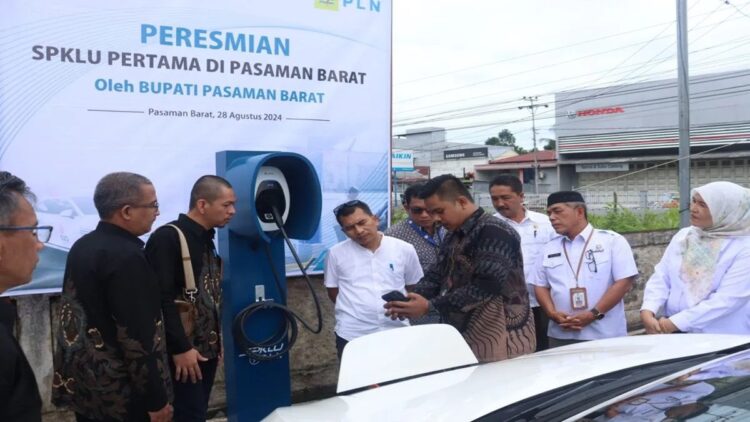 Peresmian SPKLU di Pasaman Barat oleh PLN UID Sumbar. (ANTARA/HO-PLN)