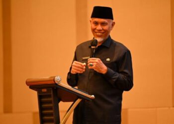 Tingkatkan Kesejahteraan Petani, Gubernur Sumbar Dorong Pemanfaatan Perhutanan Sosial 3 Gubernur Sumbar, Mahyeldi. (Foto: Dok. Adpim)