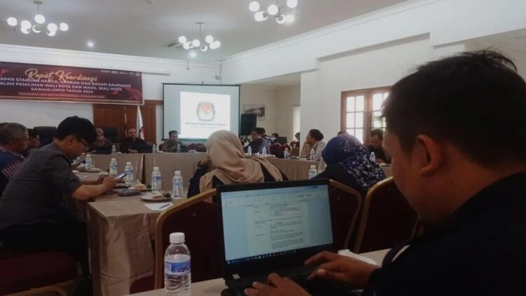 Ini Standar Ukuran dan Jumlah Bahan Kampanye yang Ditetapkan KPU Sawahlunto 1 Rapat koordinasi penetapan standar harga ukuran dan bahan kampanye Pemilihan Wali Kota dan Wakil Wali Kota Sawahlunto Tahun 2024, Sabtu. (Antarasumbar/Yudha Ahada)