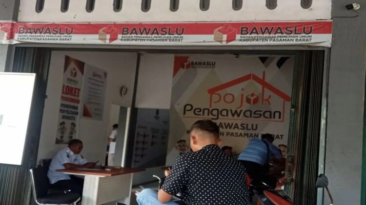 Bawaslu Pasaman Barat petakan isu kerawanan pelaksanaan Pilkada 2024 dan meningkatkan koordinasi dengan penyelenggara dan pihak keamanan. Antara/Altas Maulana.
