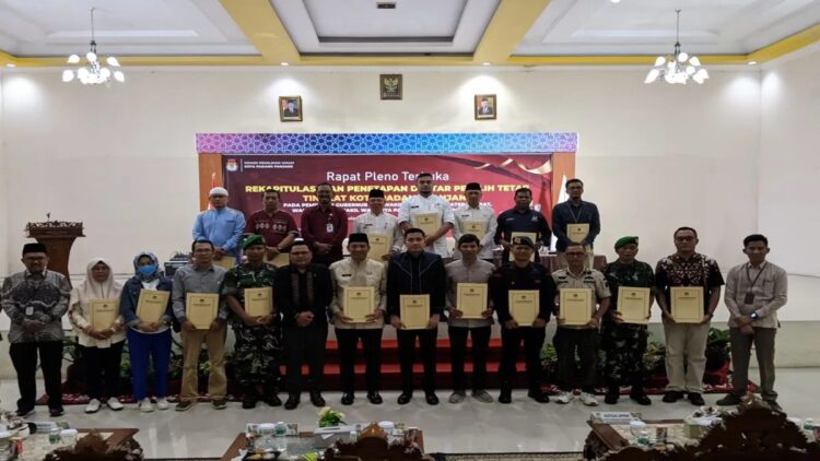 KPU Padangpanjang tetapkan DPT Pilkada Gubernur dan Wakil Gubernur, Walikota dan Wakil Walikota 2024 di kota itu 44.322 pemilih. (ANTARA/ Isril).