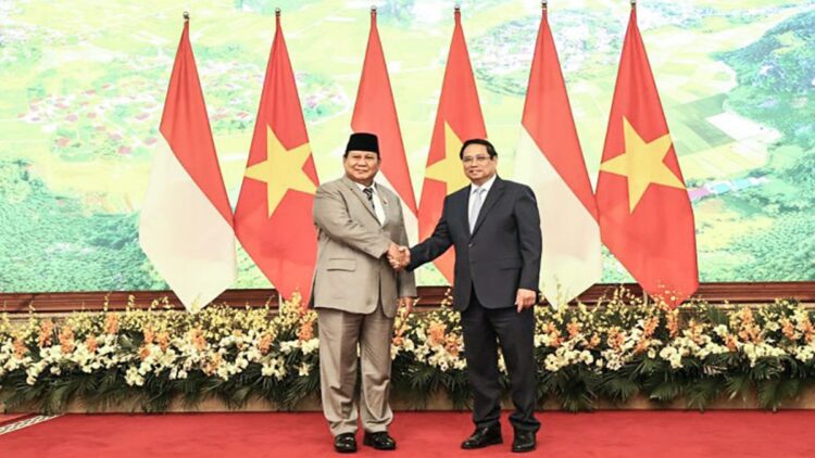 Menteri Pertahanan (Menhan) RI, Prabowo Subianto, mengakhiri kunjungan kerjanya ke Vietnam dengan pertemuan penting bersama Perdana Menteri Vietnam, Pham Minh Chinh, Minggu, (15/9/2024). Foto. Humas Kemhan RI.