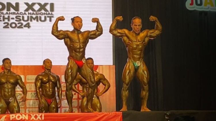 Iwan Samurai (celana hijau) raih emas perdana di PON XXI Aceh-Sumut dan emas keempat untuk dirinya di ajang PON. (dok. istimewa)