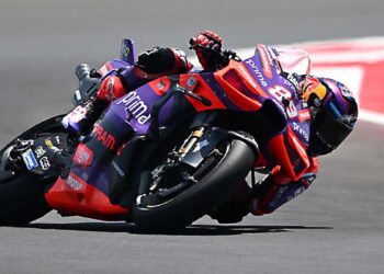 Jorge Martin naik podium di MotoGP Indonesia 2024. (dok. MotoGP)