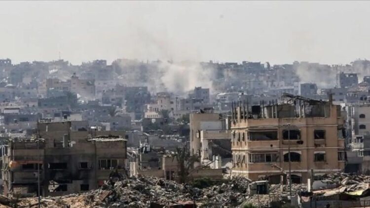 Sedikitnya 40 orang tewas dan 60 terluka akibat serangan udara Israel di wilayah Al Mawasi, Khan Yunis, di bagian selatan Jalur Gaza, menurut laporan dari stasiun televisi Palestina, Al-Aqsa TV, yang mengutip kepala departemen logistik Pertahanan Sipil Gaza. ANTARA/Anadolu/PY/pri.