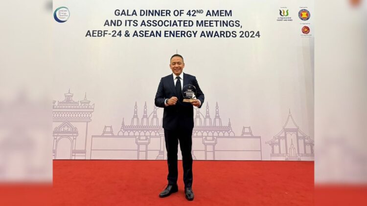 Konsisten Perkuat Pemanfaatan EBT, PalmCo Raih ASEAN Energy Awards 2024 1 PalmCo raih ASEAN Energy Awards 2024. (dok. istimewa)
