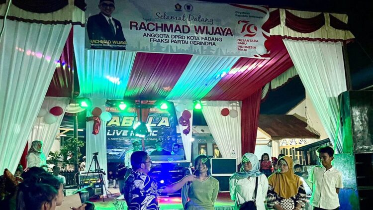 Menangkan Pilwako Padang, Rachmad Wijaya Bawa Hendri-Hidayat Temui Warga Ganting dan Rawang 1 Rachmat Wijaya ajak warga Ganting dan Rawang pilih Hendri Septa-Hidayat. (dok. istimewa)