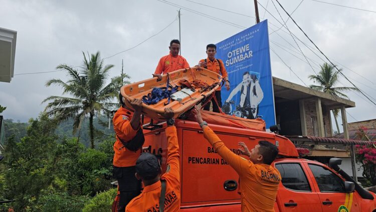 Persiapan proses evakuasi korban tanah longsor di Sungai Abu, Kabupaten Solok. (Foto: Dok. Basarnas)