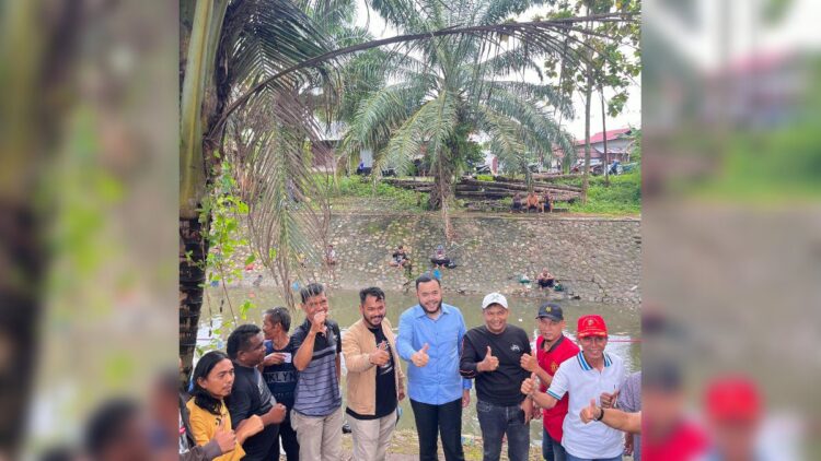 Ketua DPW Gebu Minang Sumbar, Fadly Amran Datuak Paduko Malano menghadiri kegiatan bukak ikan larangan di Pampangan pada Minggu (29/9/2024) siang. (Foto: Dok. Tim FA)