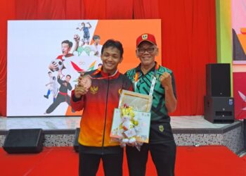 Gulat Sumbang 1 Emas dan 3 Perunggu di PON XXI 9 Atlet gulat sumbar di PON XXI. (dok. istimewa)