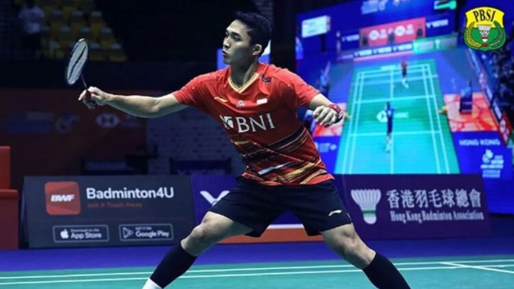 Pebulu tangkis tunggal putra Indonesia Jonatan Christie ketika menghadapi Kenta Nishimoto asal Jepang, Minggu (17/9/2023) pada turnamen Hong Kong Open 2023. ANTARA/Twitter/@INABadminton/pri.