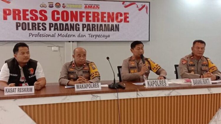 Paman 'In Dragon' Jadi Tersangka Baru di Kasus Nia Penjual Goreng 1 Press conference lanjutan kasus Nia penjual gorengan. (dok. istimewa)
